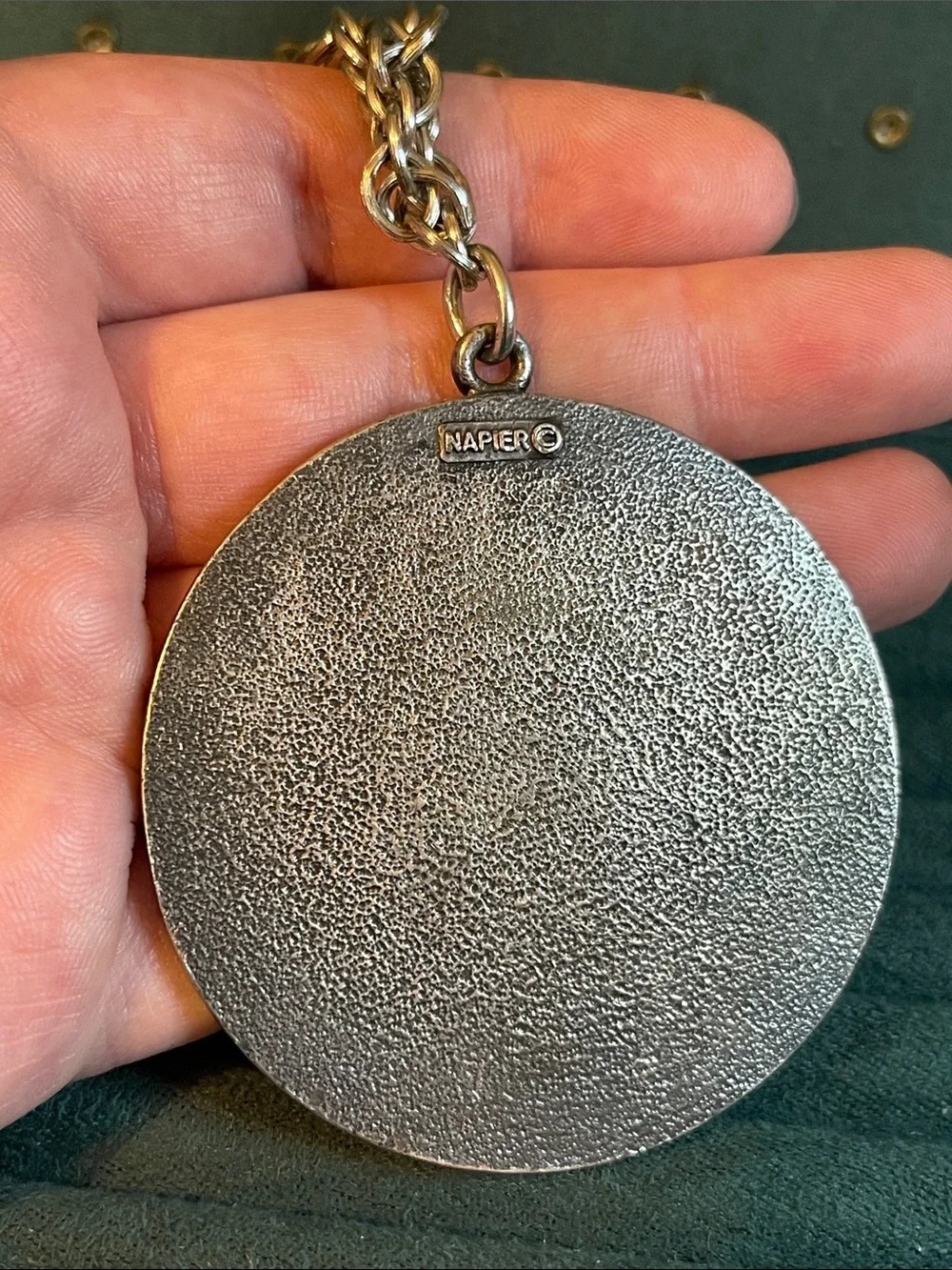 Rare 1970’s Napier Zodiac Wheel Astrological Silver-Plated Medallion Necklace - Picture 8 of 8